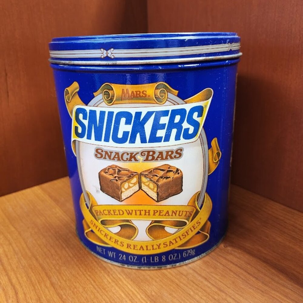 VINTAGE 1984 TIN CAN SNICKERS SNACK BARS MARS METAL